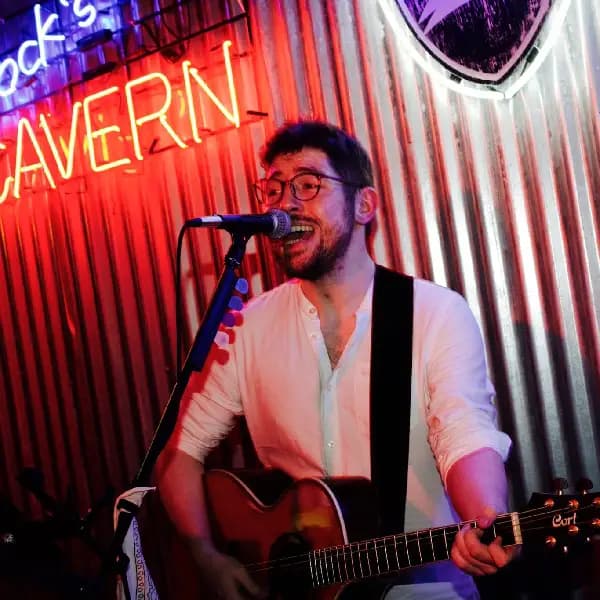 Stephen Mone performing live